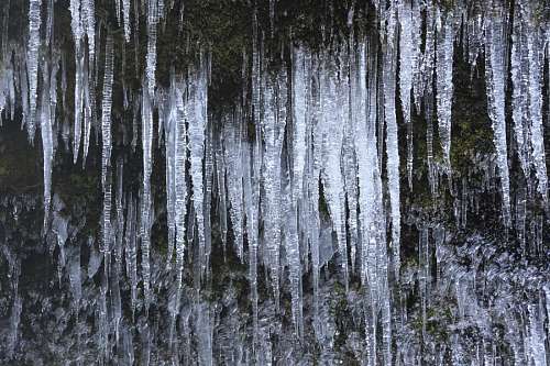 cavern icicle