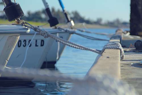 tied-knot Dock