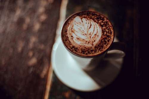 Coffee art - leaf