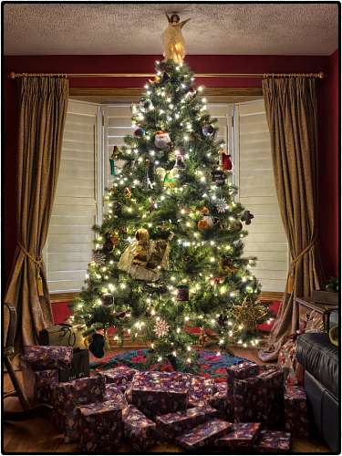 mustang Christmas Tree