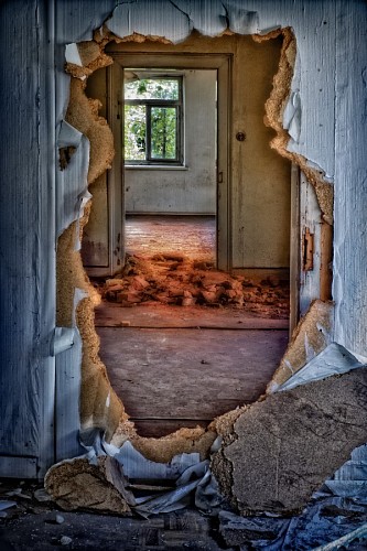 passage Room in ruins