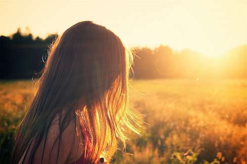 girl sunset light