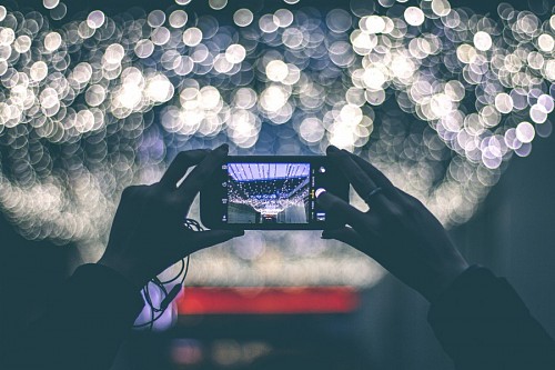 Photographing with Bokeh effect smartphone