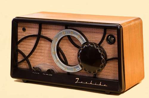 tube-for-sipping Vintage Radio 