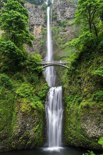 richard-m-nixon waterfall