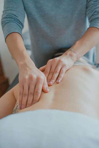 massage close-up of a masseuse working
