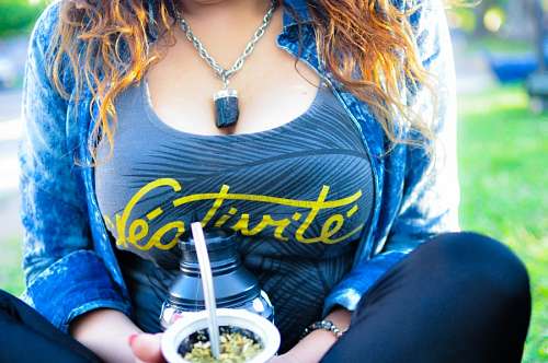 chest-torso Woman drinking mate