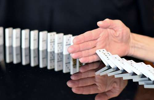 stop-signal Domino