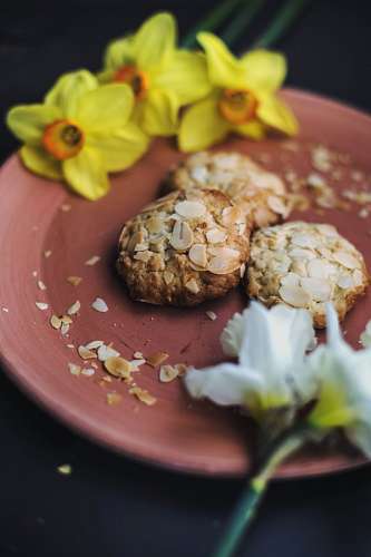 almond Oatmeal Cookies