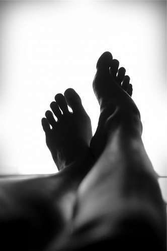 leg-press Black & White Legs