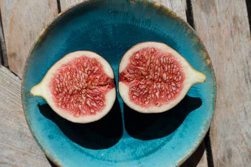 fruity-reason quince fruit