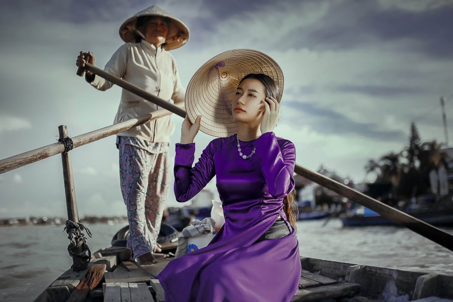 river, Japan, gondola, people, man, woman, transportation, hat, asian, asia,