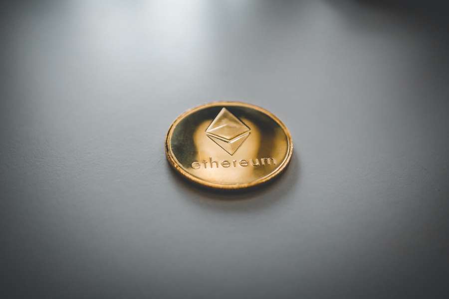 banking, buy, change, economic, economy, electronic, exchange, finance, financial, internet, invest, investment, money, net, network, pay, payment, ripple, shopping, trade, trading, transaction, value, virtual, e commerce, golden, market, monetary, web, bank, business, currency, mining, technology, bitcoin, blockchain, capital, coin, concept, crypto, digital, symbol, btc, closeup, crypto currency, ethereum, bit coin, e business, ethereum mining, virtual money