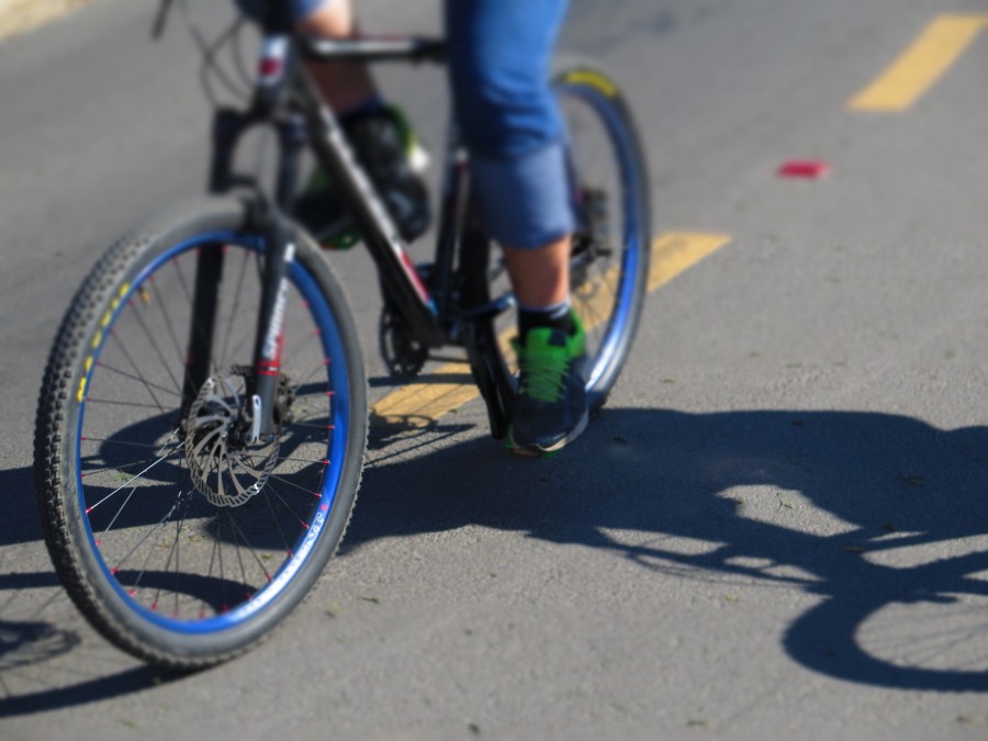 cycling, cyclist, person, man, bicycle, road, sport, activity, outdoors, bike, bicycle