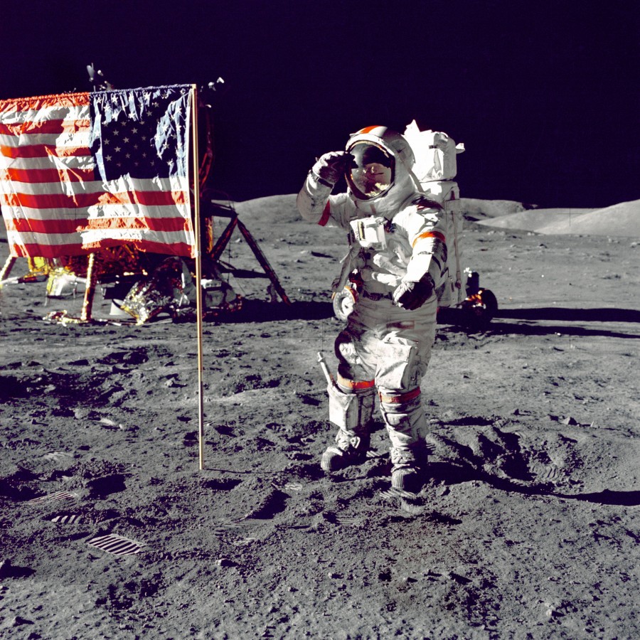 astronaut, moon, moon landing, flag, conquest, space, outer, space, man, suit,