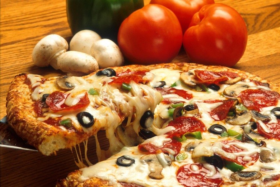 piza , food , cheese, tomatoes , italy, food , foreground, tomato, champignon mushrooms ,