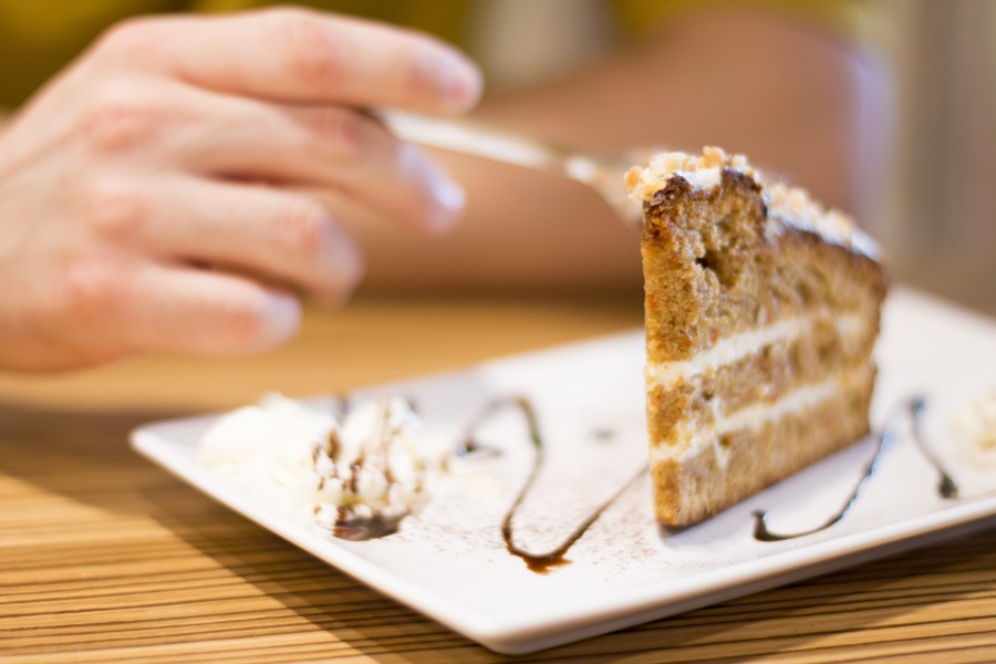 cake, food, sweet, hand, man, eat, dessert, pie, cake, chocolate, cream, dish, slice, 