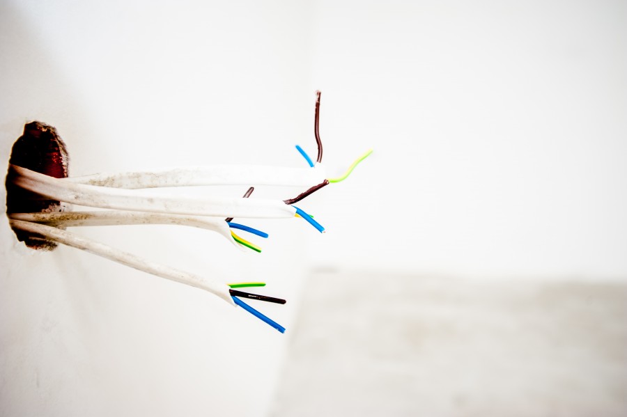 cable, cables, electricity, interior, construction, damage, fix, tip,