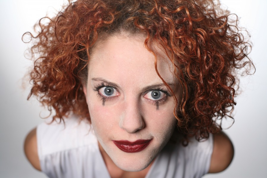 woman, makeup, close-up, young, 20 years old, 30 years old, foreground, redhead, look,