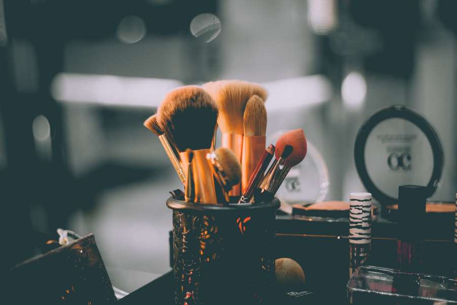 Brush, Makeup, Bokeh, Lights, Makeup Brush, Cosmetic, Powder, Lipstick, shine, Decor, Dock, Decoration