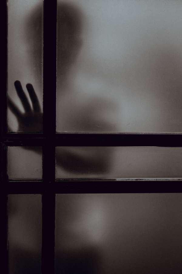 man, hand, door, closed, interior, locked, depression, sadness, fear, danger, diffuse, adult, close,
