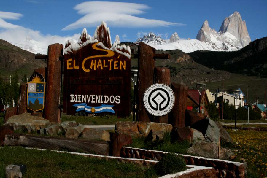 El Chalten, Chalten, Santa Cruz, Argentina, Patagonia, landscape, day, entrance, sign, tourism, spot