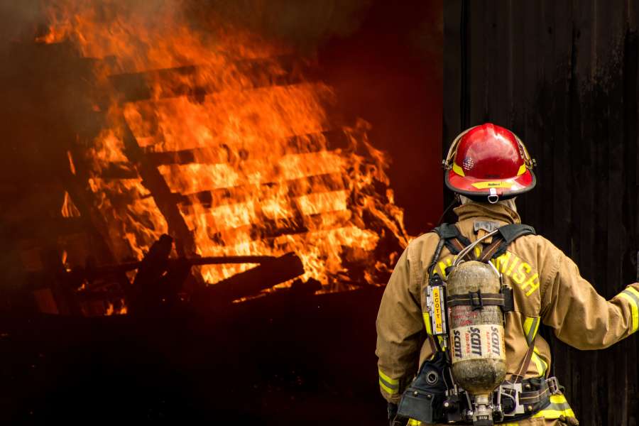 fire, fireman, emergency, danger, alarm, man, dangerous, smoke, firefighter, burn, helmet, heat, hero, service, hose