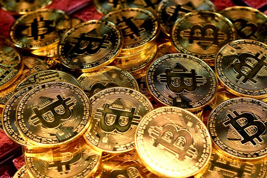 banking, finance, financial, growth, investment, loan, money, save, success, wealth, bank, business, coins, dollar, bitcoin, cash, concept, symbol, background, digital investment, dollars coins