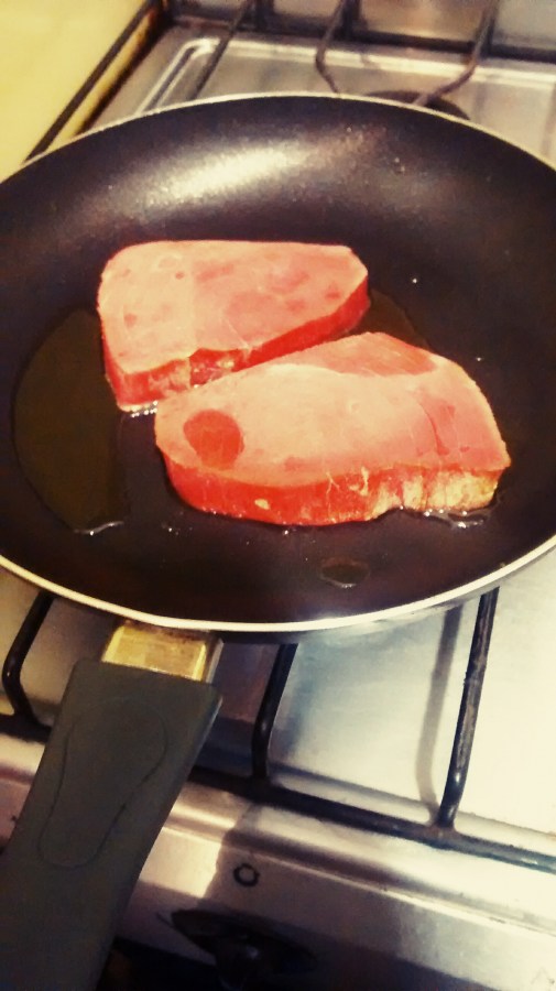 Bluefin tuna, blue tuna, seared, sealing, tamaki 
