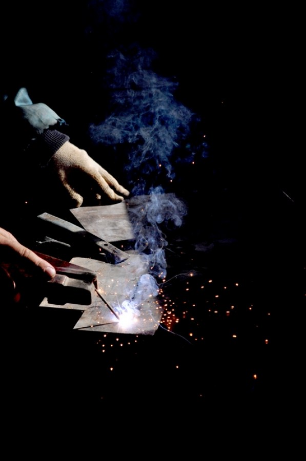 one person, people, man, job, mask, welding, soldering, welding, workshop, working, worker, interior, day, 