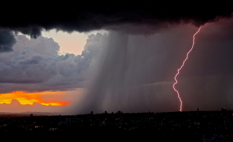 Ray, city, night, storm, weather, light, light, electric, strength, power, noise, thunder, cloud, clouds, black, black, night, urban, landscape,