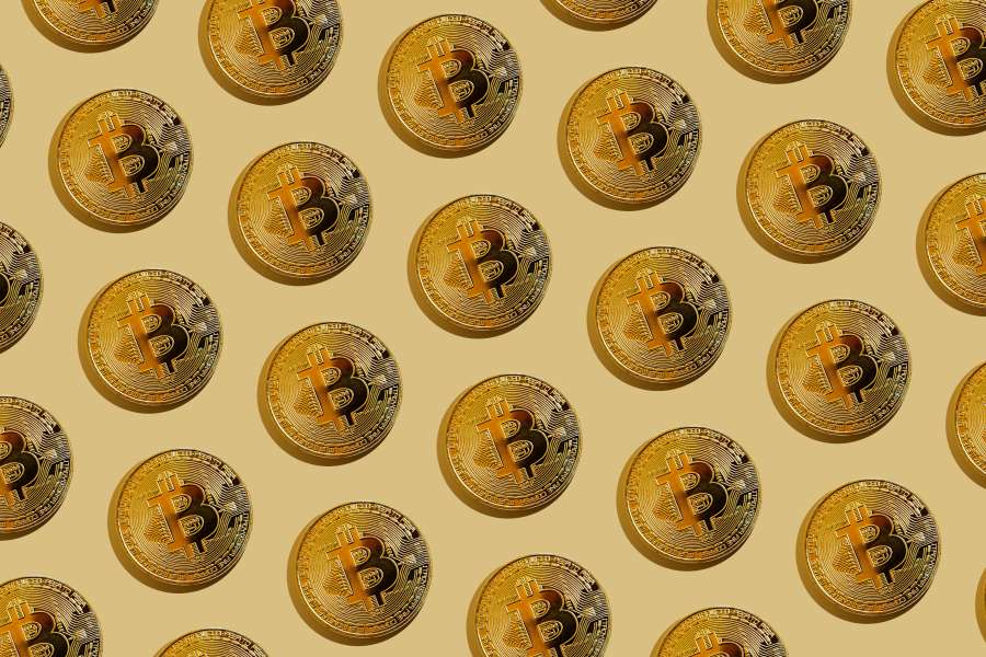 bitcoin, finance, currency, crypto, money, business, coin, digital, exchange, concept, technology, cryptocurrency, virtual, financial, mining, blockchain, cryptography, electronic, market, banking, trade, background, payment, investment, web, internet, economy, gold, bit, bank, pay, cash, illustration, symbol, network, vector, global, btc, icon, computer, golden, international, block chain, design, sign, wallet, flat, crypto currency, growth, transaction