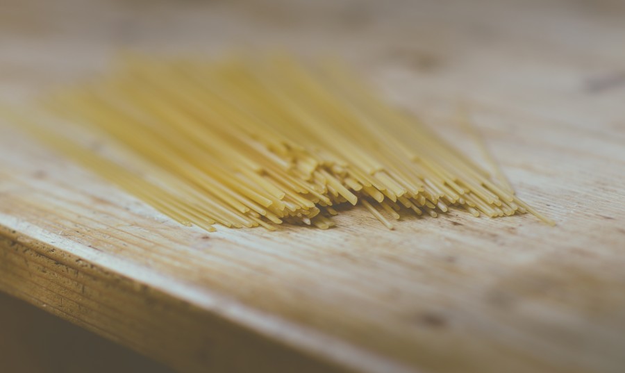 ellow, bake, dried, dried pasta, free images, ingredience, italy, meal, pasta, preparation, raw, spaghetti, table, wood,  noodles,