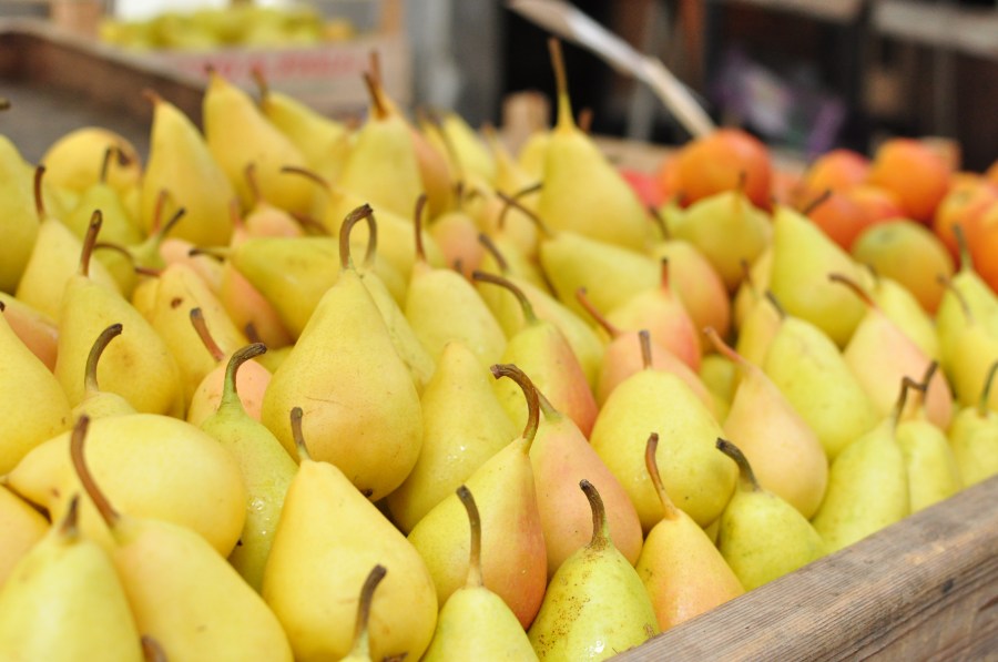 trade, sale, greengrocer, pear, pears, fruit, fruits, background, nature, healthy, fresh, freshness, drawer, much, many, 