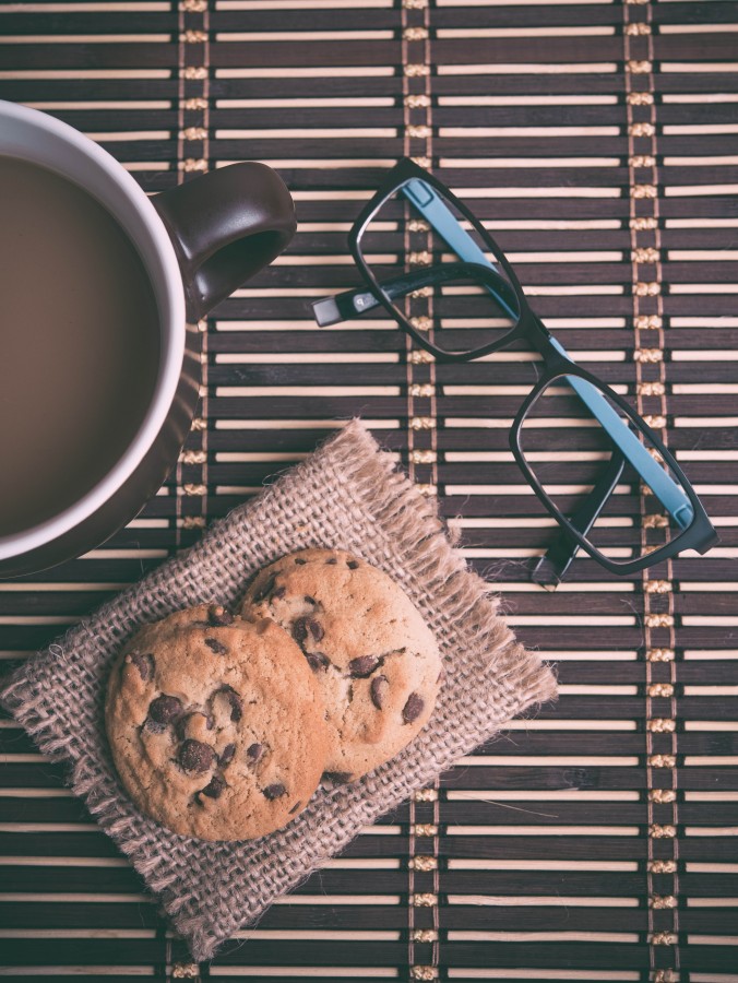 Coffee with milk, coffee, breakfast, drink, hot, cookie, cookies, candy, food, lenses