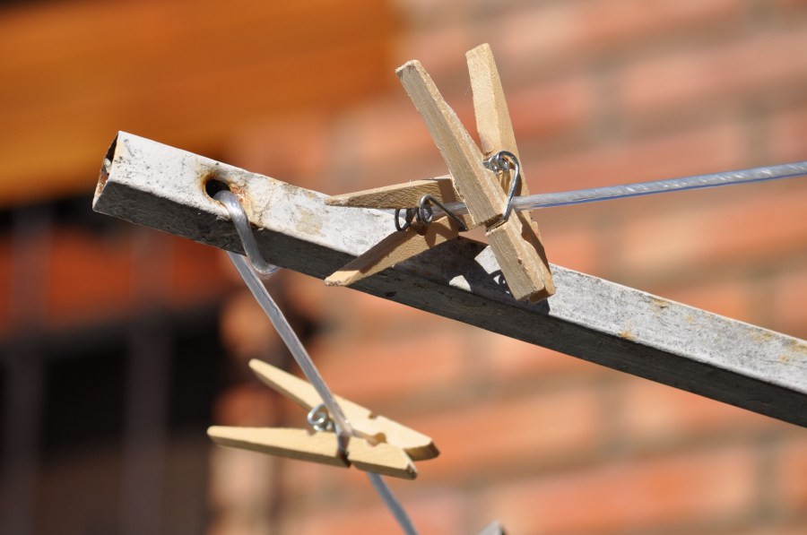 Tender, Brooches, Patio, Clothesline, No 