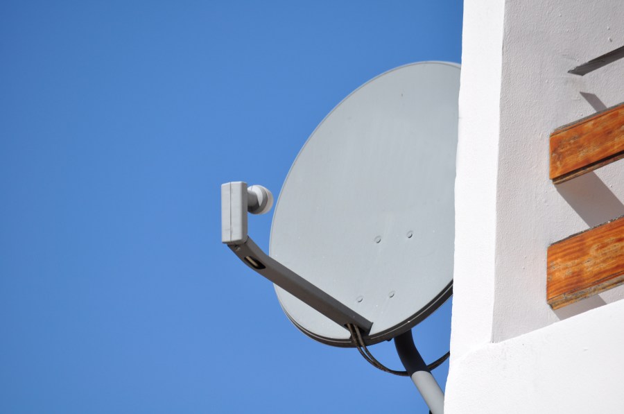 Antennas, tv, satellite, direct tv, signal transmission 
