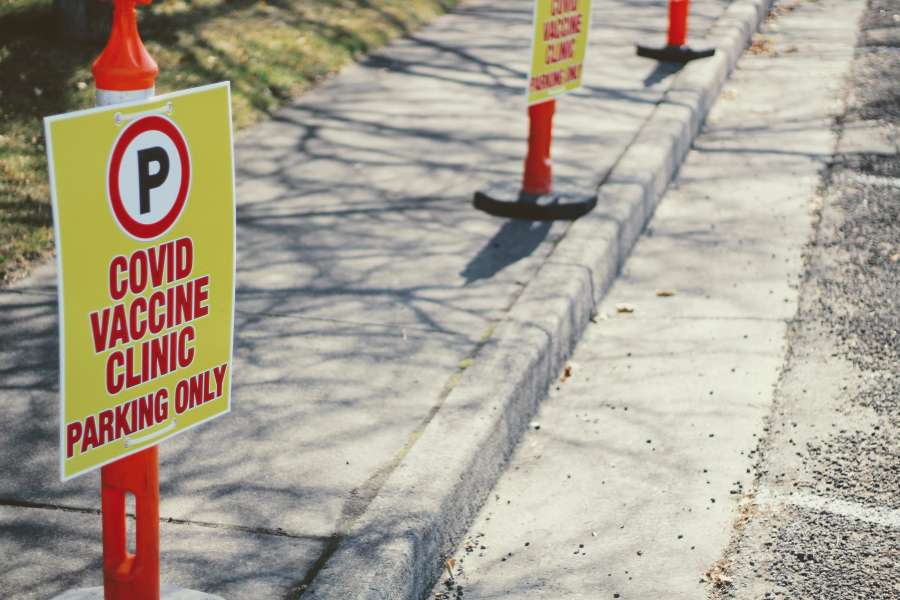 parking, clinic, covid, pandemic, nobody, epidemic, poster, sign,