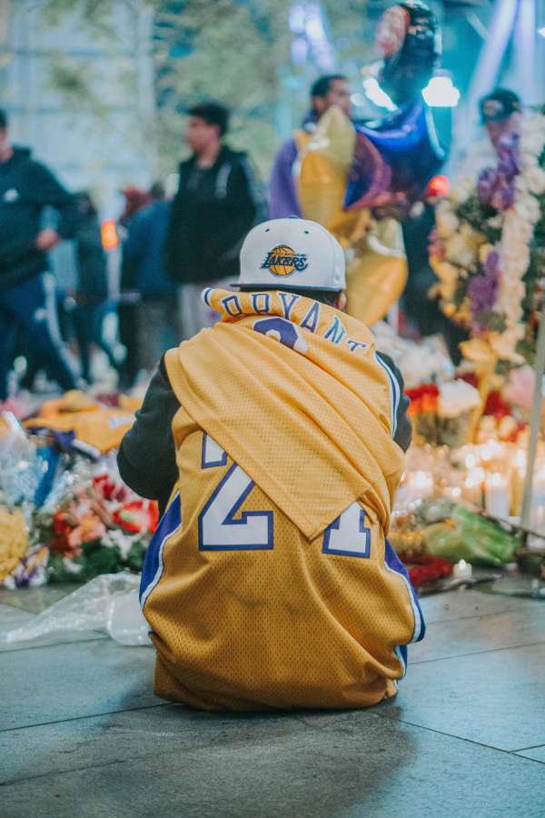 fan, tribute, death, Kobe Bryant, legend, basketball, sport, child, funeral, famous, sadness,