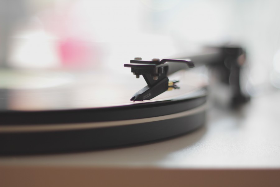 music, disco, playing disc record player, needle, vinyl, pasta, tray, vintage, antique,