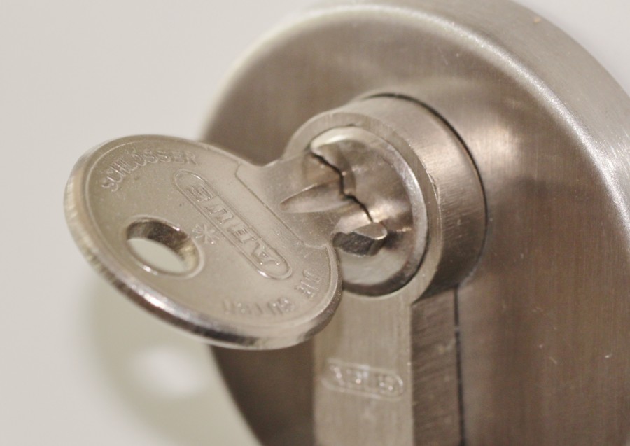 key, lock, close-up, detail, door safety mechanism