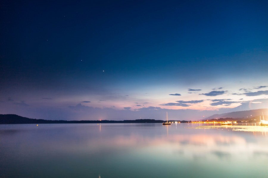splitshire, landscape, coast, lake, night, nobody, light, lights, lit,