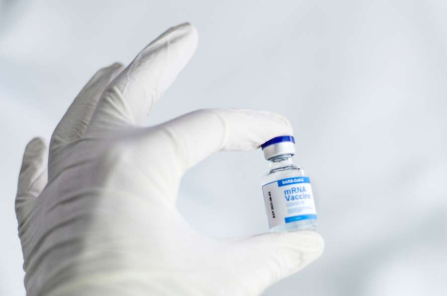 vaccine, virus, medicine, coronavirus, injection, medical, health, vaccination, immunization, covid-19, disease, syringe, drug, corona, doctor, illness, hospital, flu, treatment, care, medication, needle, dose, science, protection, research, patient, nurse, epidemic, clinic, cure, pandemic, people, concept, pharmaceutical, hand, therapy, covid, background, healthcare, woman, covid19, laboratory, infection, influenza, prevention, 2019-ncov, closeup, immune, immunity