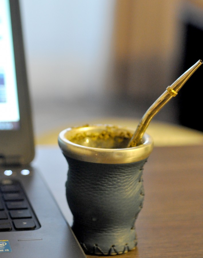 matte, drink, hot, south america, america, laptop, computer, technology, interior, nobody, bulb,
