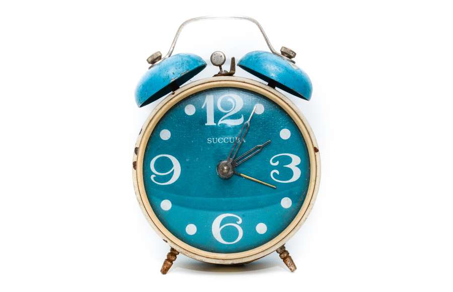 time, clock, alarm, minute, hour, countdown, watch, wake, alert, background, timer, object, vintage, bell, blue, classic, morning, white, analog, reminder, old, waking, retro, sleep, awake, metal, isolated, deadline, second, circle, alarm clock, antique, tick, number, business, ring, front, concept, style, up, wake-up, sign, day, studio, alarm-clock, nobody, minimal, wake up