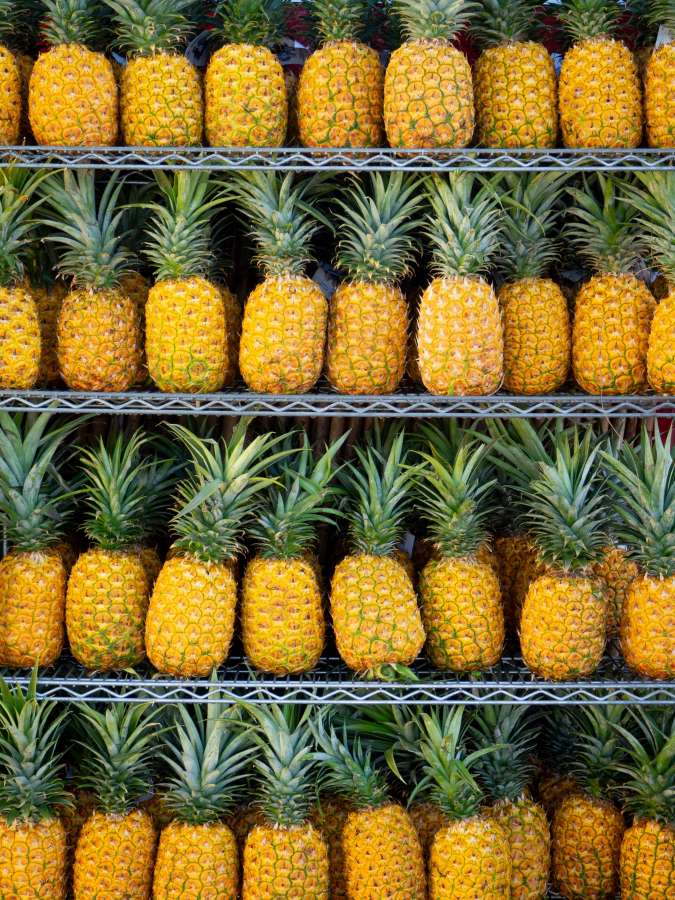 fresh, fruit, sweet, food, healthy, pineapple, background, ripe, tropical, juicy, vitamin, raw, white, yellow, closeup, natural, cut, organic, diet, dessert, nutrition, exotic, tasty, green, ananas, set, delicious, object, summer, design, whole, freshness, color, leaf, health, vegetarian, leaves, piece, pattern, group, vegan, segment, texture, many