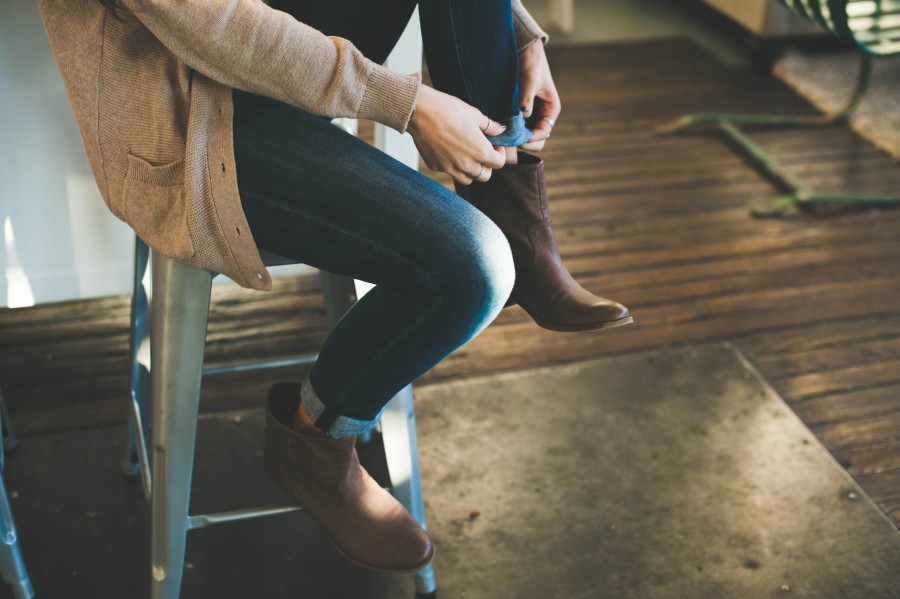 one person, people, woman, interior, jeans, boots, boots, brown, shoe, shoes, footwear, interior, modern, cool, jacket, fashion, lifestyle, casual,