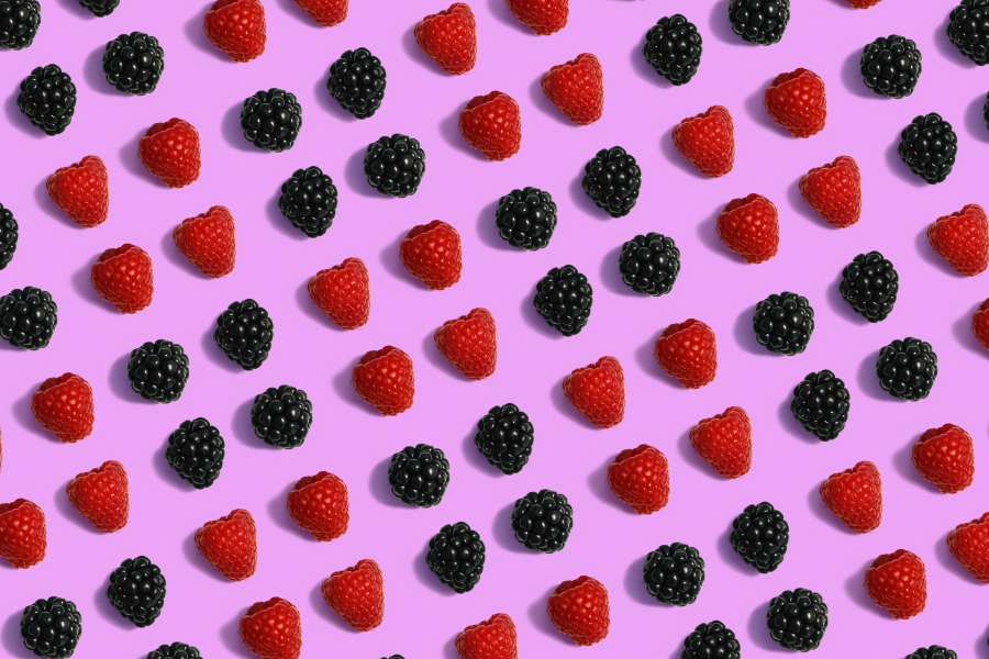 pattern, background, raspberry, strawberry, berry, fruit, food, summer, illustration, ripe, blueberry, blackberry, drawing, nature, wild, berries, wallpaper, design, organic, seamless, fresh, collection, isolated, white, natural, sweet, jam, harvest, vector, juice, textile, vegetarian, colorful, currant, art, watercolor, dessert, black, red, fabric, blackberries, backdrop, botanical, set