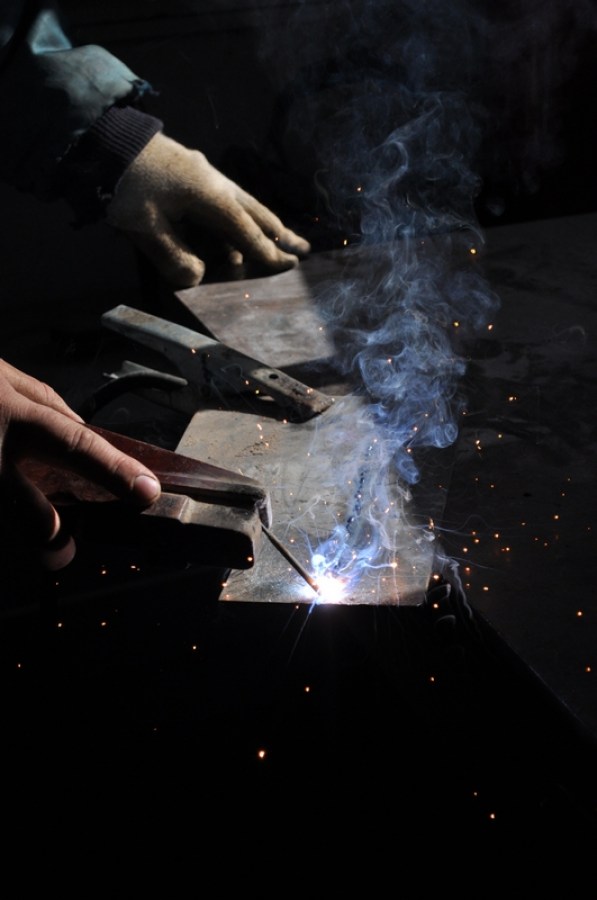 one person, people, man, job, mask, welding, soldering, welding, workshop, working, worker, interior, day, 