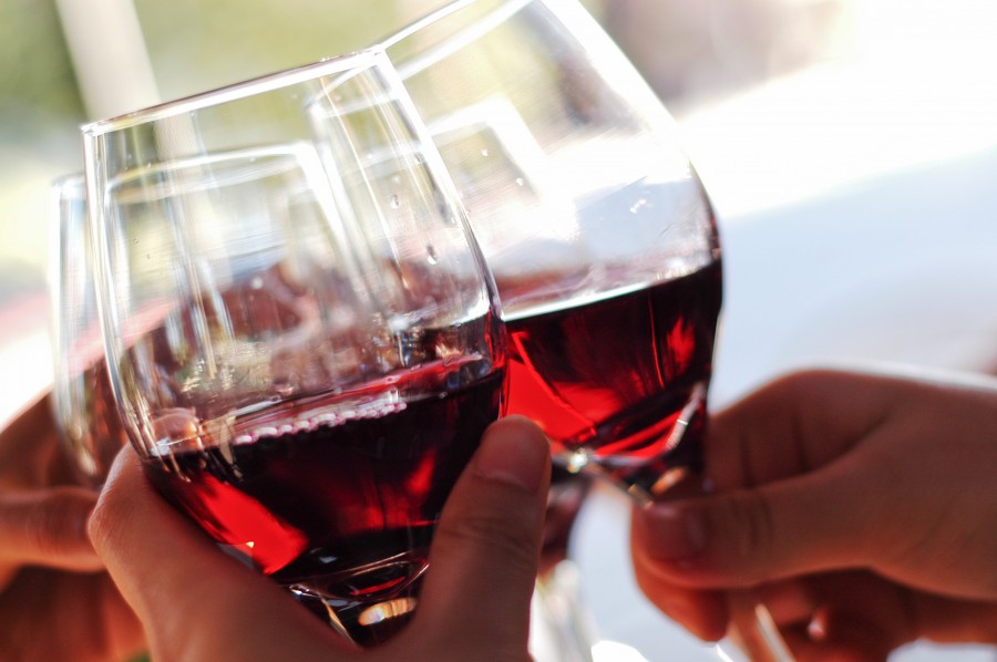 drink, drinks, people, toast, toasting, celebration, celebration, wine, beverage, alcoholic, alcohol, front view, crashing, celebrate, joy, happiness, Celebration, beginning, happy year, happy new year, new year, happy 2017, 2017